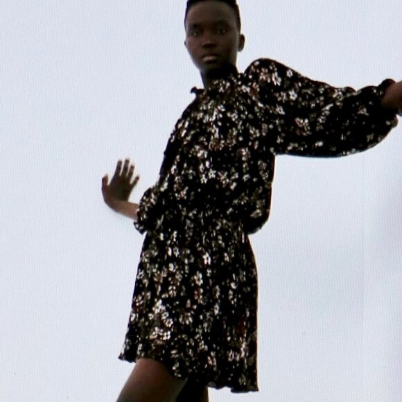 ZARA Dresses & Skirts - ZARA Short Floral Print Dress Black & White Size M